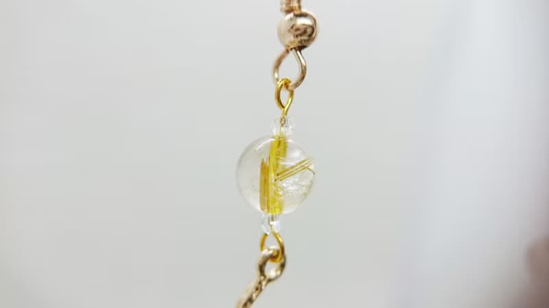 飛機耳 / 原創耳飾 /【守護】/ 鈦晶 / 施華洛世奇水晶元素