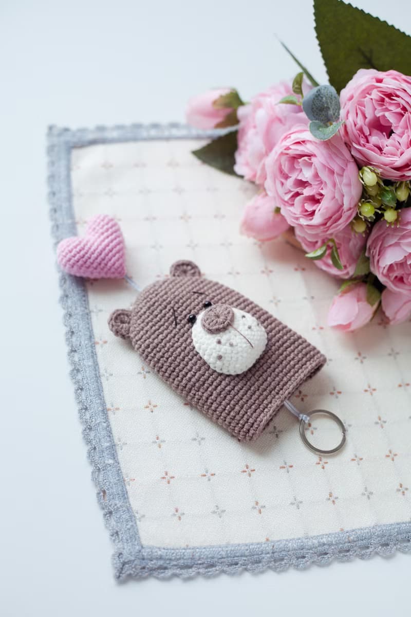 【數位】Crochet Pattern Bear with Heart Key Cover - Digital Item
