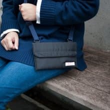 無負擔斜背隨身手機包-經典黑