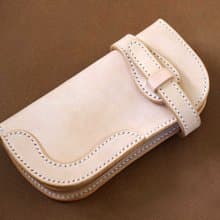 鞍形皮革錢包 裝飾