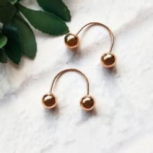 Eli Jewelry義大利18K金 個性風U型雙小圓球18K玫瑰金C型耳環耳針