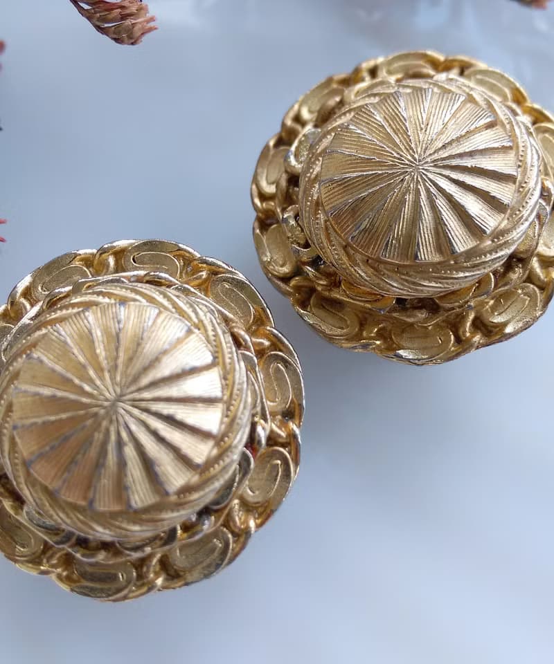 Vintage Jewelry 西洋古董飾品 金色調 經典 典雅 氣質 夾式耳環
