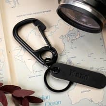 黑色Carabiner Snap扣 帶有個性化名稱標籤-黑色