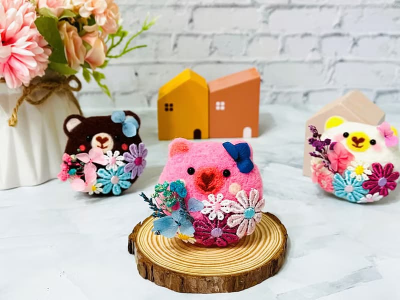 花束小熊羊毛氈胸針