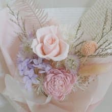 粉永生玫瑰花束 求婚告白捧花外拍週年教師節生日交換禮物