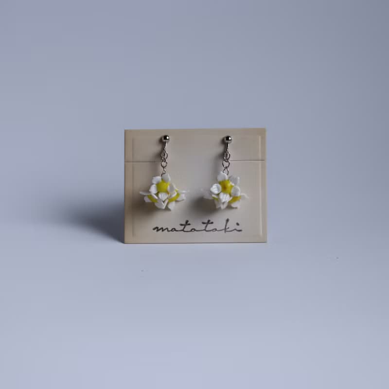 【ピアス又はイヤリング】　Fleur de citronnier　銀色パーツ
