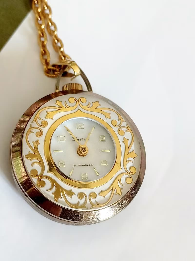vintage jewelry LUCERNE 古董描花金紋機械錶 項鍊