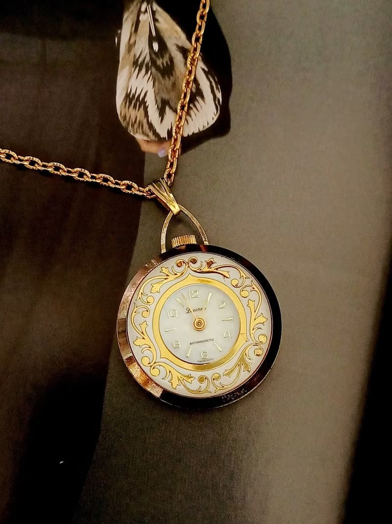 vintage jewelry LUCERNE 古董描花金紋機械錶 項鍊