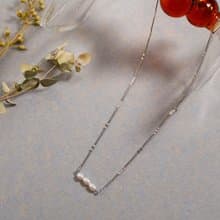 【Pinkoi限定】3 pearl dots magnet necklace SV ニッケルフリー マグネット　 淡水パール　チェーンネックレス　シルバー