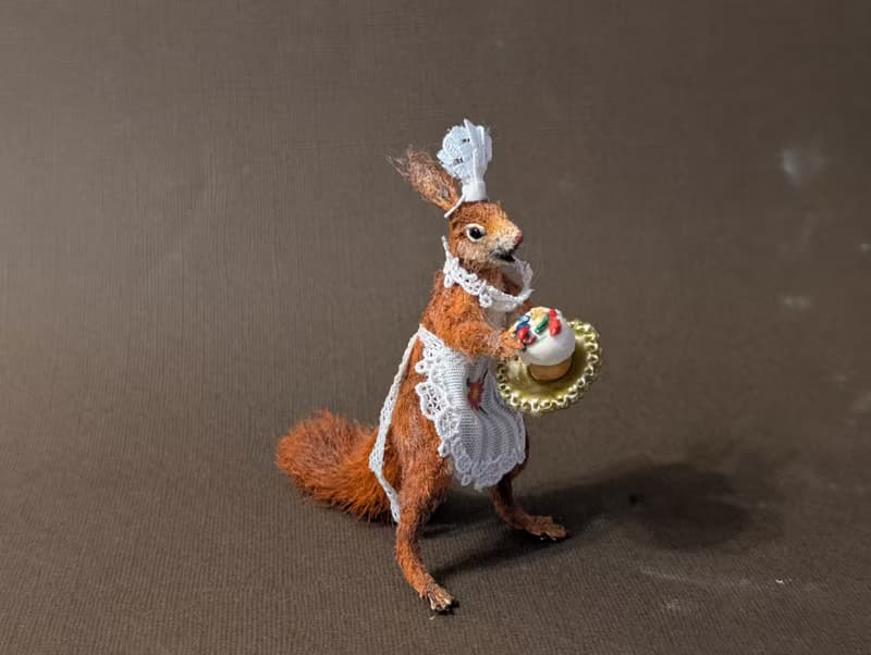 Gorgeous squirrel hostess.