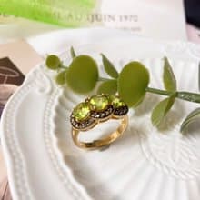 【西洋古董飾品】 三環萊茵水鑽設計 美翠綠綻放 稀有淺綠 戒指