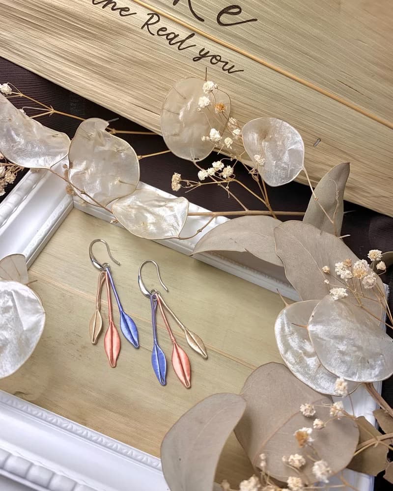 【送禮首選】Re-Re蠶絲金工—三葉耳環