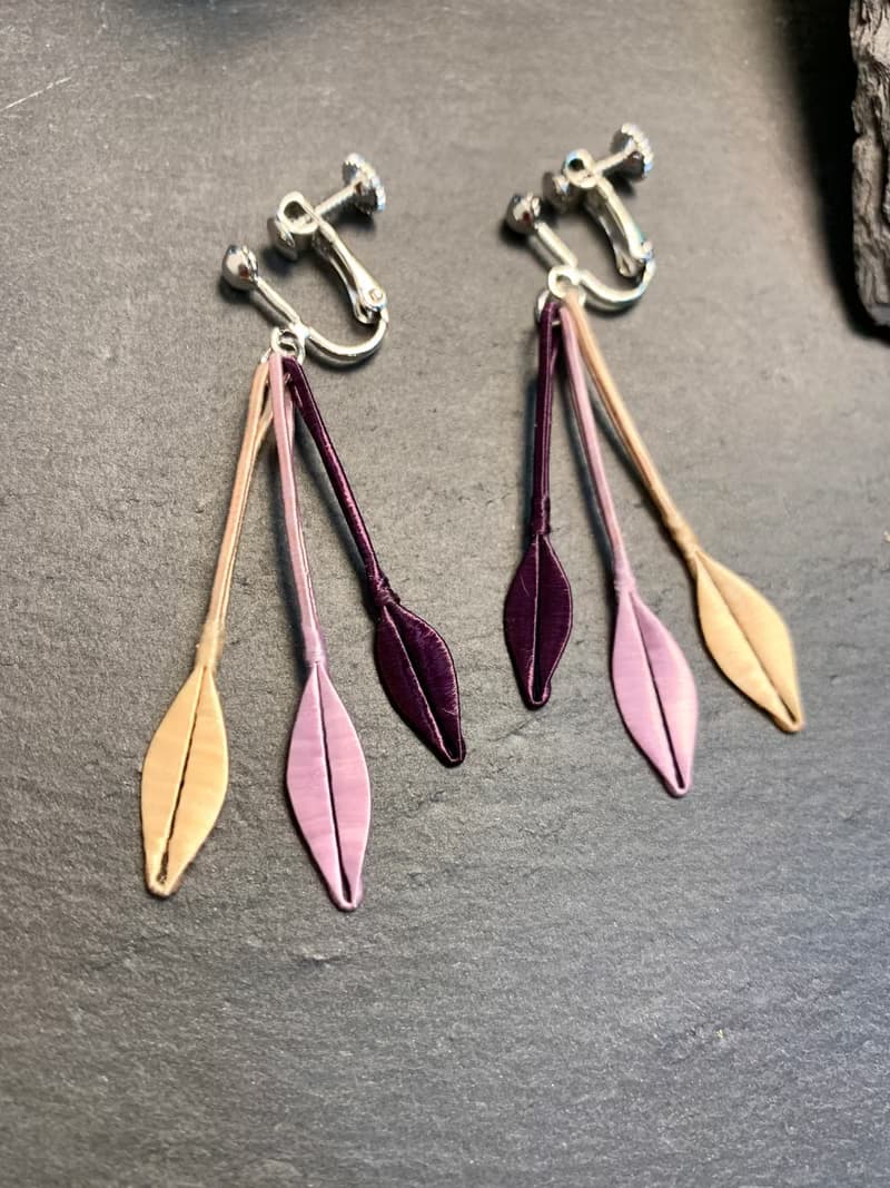 【送禮首選】Re-Re蠶絲金工—三葉耳環