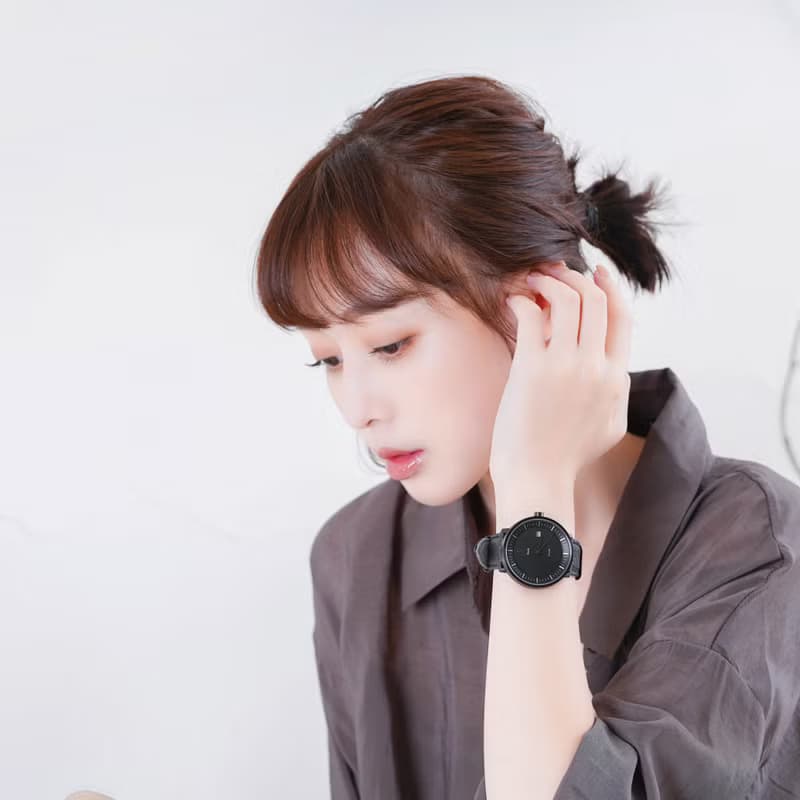 工藝匠心 環保之芯ERICA LIBERT太陽能鳳梨皮帶腕錶-套組極簡黑