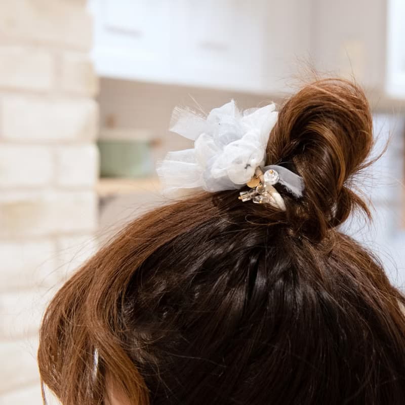 クリスタル | 咲き編みヘアゴム | 4月誕生石