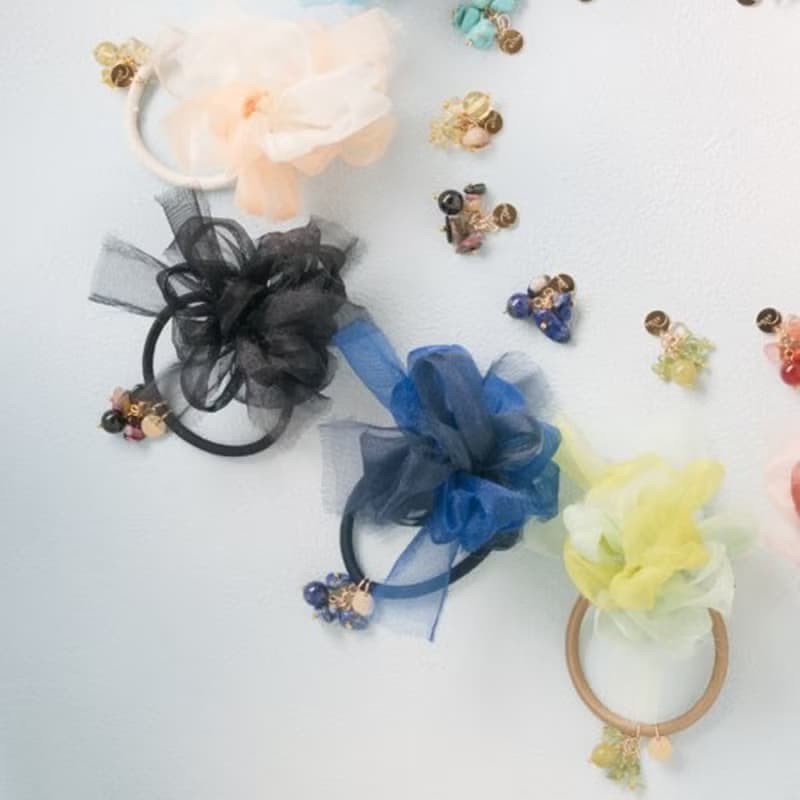 クリスタル | 咲き編みヘアゴム | 4月誕生石