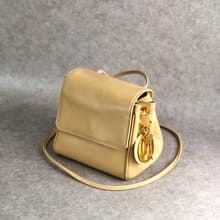 【 日本直送　名牌中古包 】Christian Dior クリスチャン ディオール ショルダーバッグ ベージュ Dior チャーム ミニバッグ xx4gez