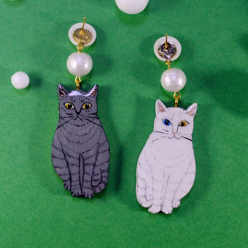 暹羅貓 不對稱表情設計憨憨俏皮貓咪耳環 手繪木製