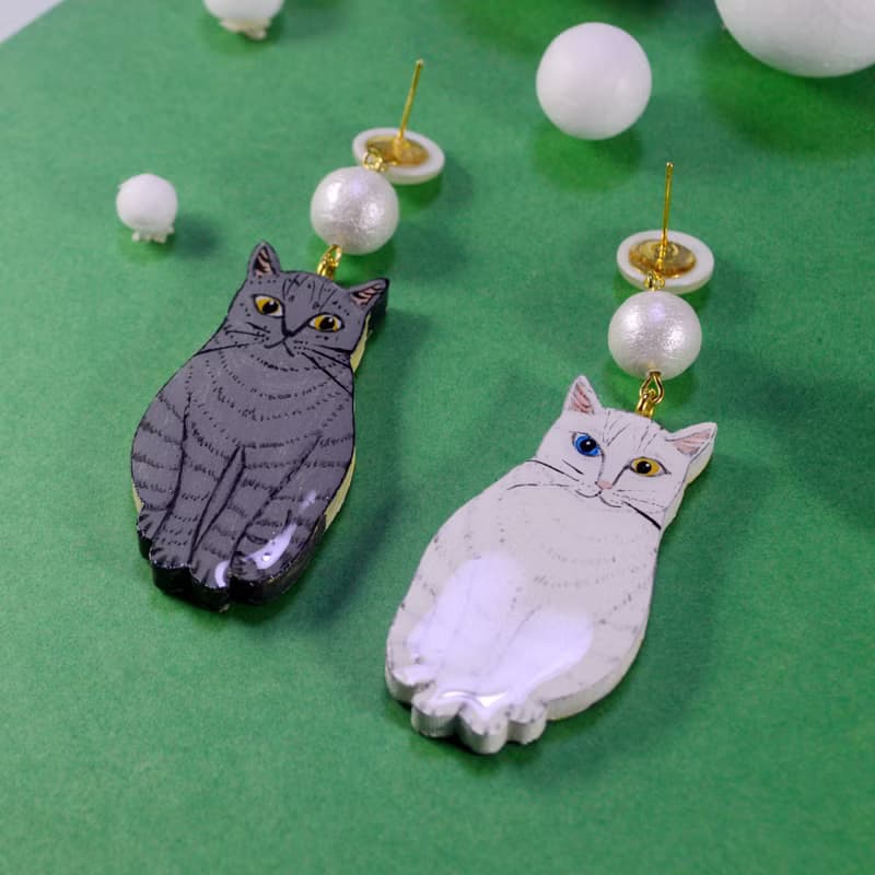 暹羅貓 不對稱表情設計憨憨俏皮貓咪耳環 手繪木製