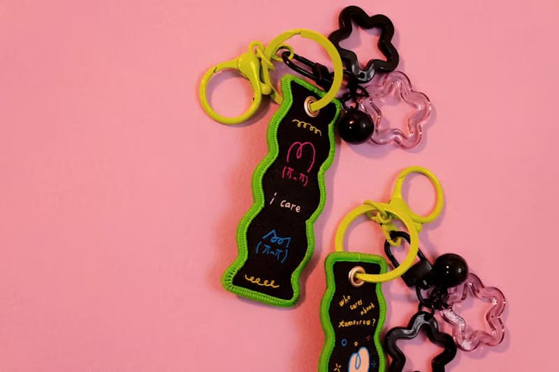 Shuku Who cares about tomorrow 刺繡鑰匙圈吊飾