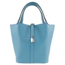 【日本直送】エルメス HERMES ピコタンロックMM ハンドバッグ トレサージュ ヴォーエプソン 水色 D レディース【中古】