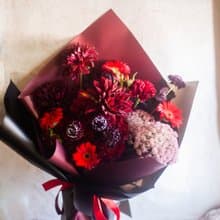 低調浮誇暗紅花束 | 鮮花花束 | 紀念日 | 生日 | 送禮