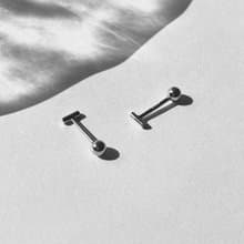 |簡約|迷你小圓柱 • 貼耳 • 轉珠耳環 • 純銀耳針 抗敏可碰水