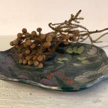 祕密花園陶製花形盤_陶器餐盤