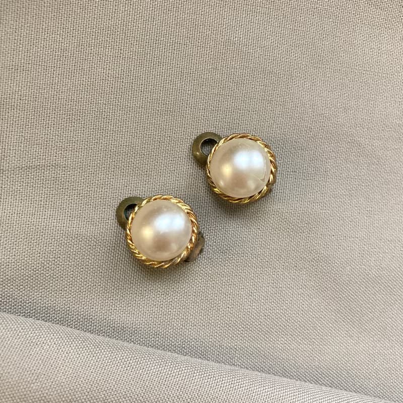奶白珍珠 麻花金邊 金屬夾式耳環 耐用 古董飾品 古董耳環