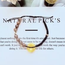 焰語之環手鍊・蜜蠟平安扣 × 銅髮晶 × 黑玉線編織羽葉原創設計