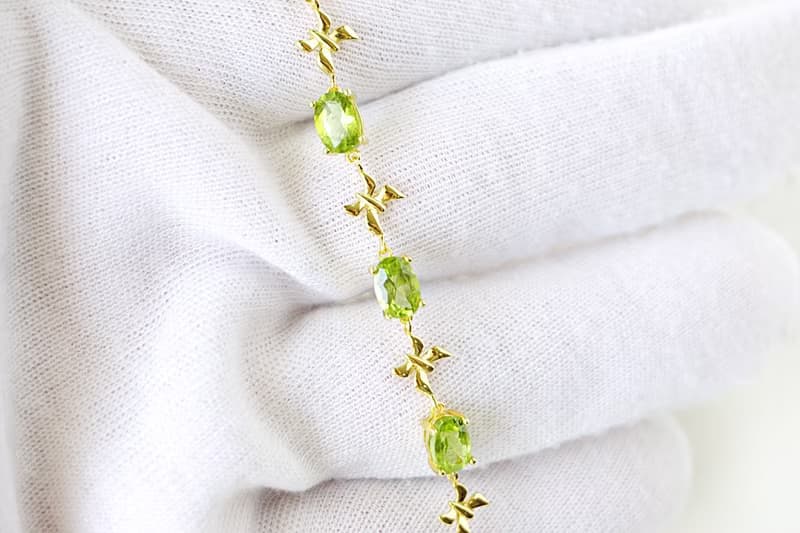Natural Peridot Bracelet Silver 925 with Gold plated.