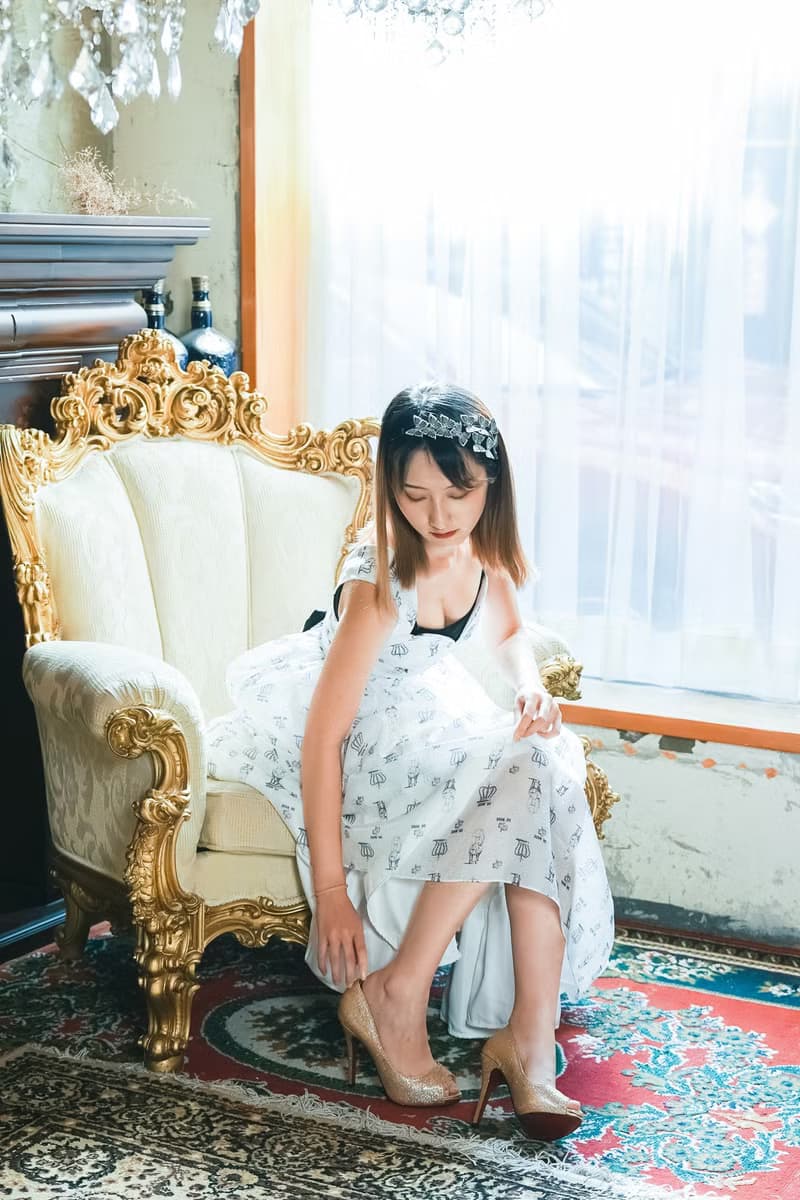 馬克是貴族小淑女  輕薄紗質背後綁帶桃心領澎澎裙洋裝