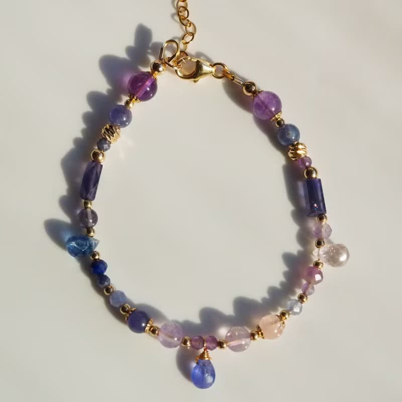 少女與一千零一夜| 坦桑石、藍晶石、紫水晶14k包金天然石手鍊