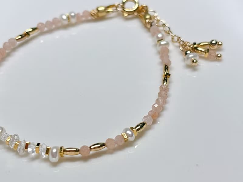 日暮 l 極細手鍊/2件式。赫基蒙雙尖水晶。橙月光石。淡水珍珠