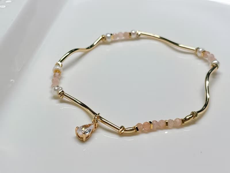 日暮 l 極細手鍊/2件式。赫基蒙雙尖水晶。橙月光石。淡水珍珠
