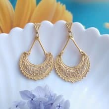 Vintage Jewelry 西洋古董飾品 金色調 啞光簍空雕花 針式耳環