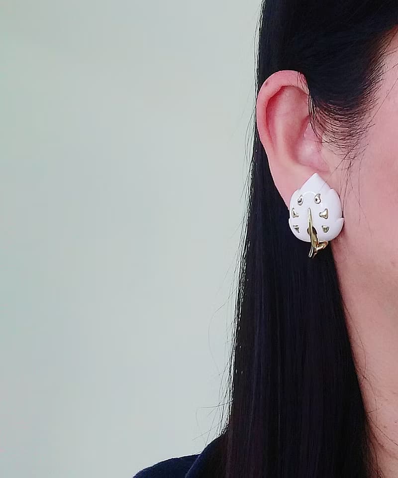 vintage jewelry  SARAH COV White Velvet 系列 夾式耳環