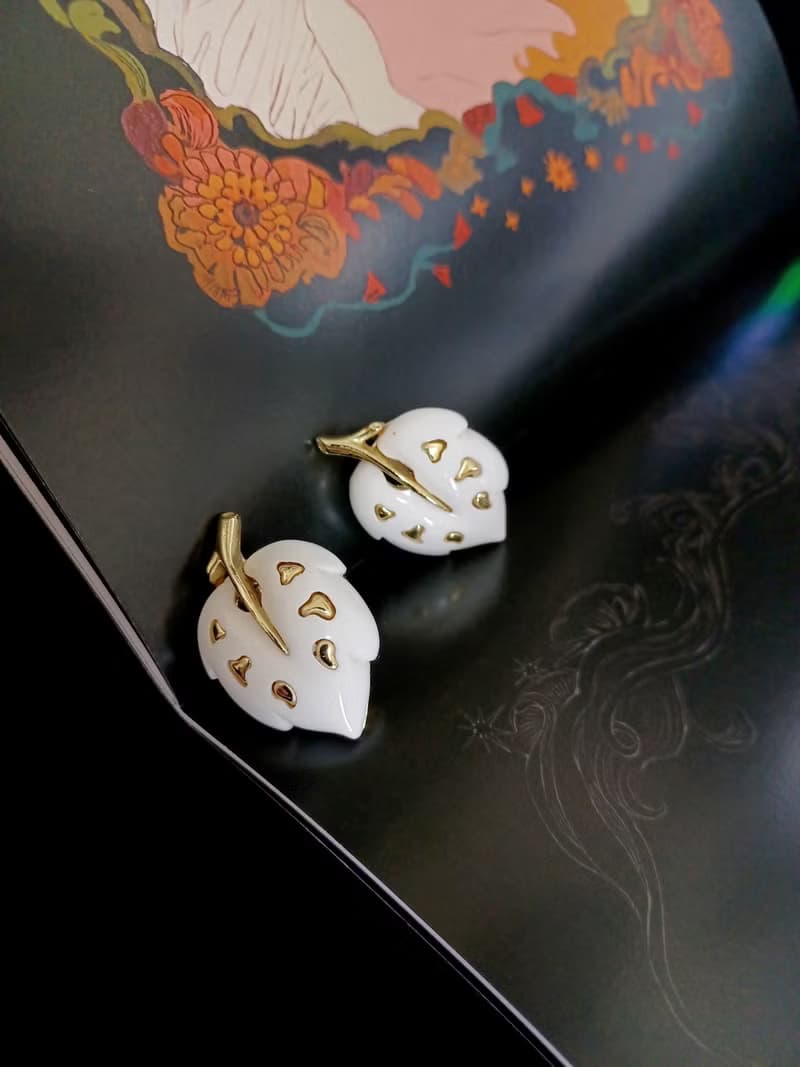 vintage jewelry  SARAH COV White Velvet 系列 夾式耳環