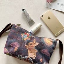 經典元寶斜背包 防潑水 平織緹花 極星遊樂園