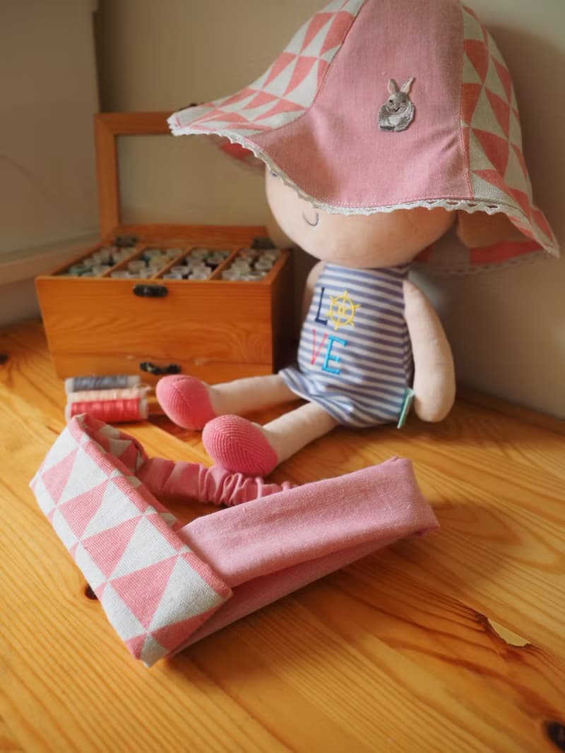彌月禮物 手作雙面拼布小兔刺繡嬰兒小孩帽子及成人彈性髮帶套裝