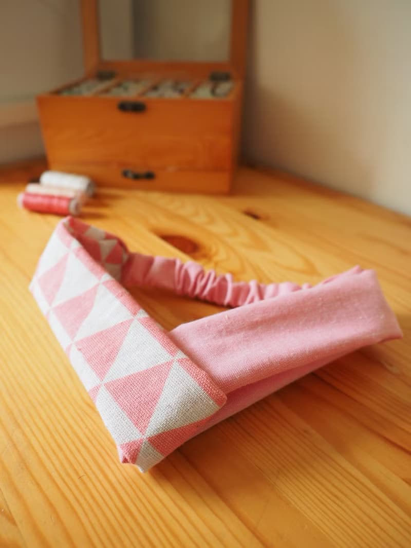 彌月禮物 手作雙面拼布小兔刺繡嬰兒小孩帽子及成人彈性髮帶套裝