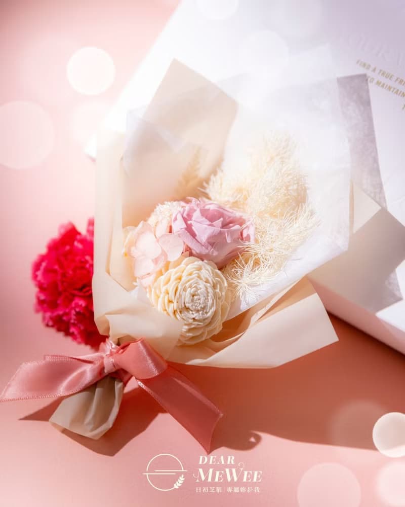 【日初芝稻Dear MeWee】For Mewee福蝶禮盒-蝴蝶酥綜合+永生花束