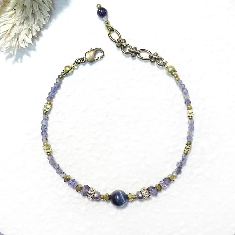 VIIART。貴族-堇青。鷹眼石堇青石珍珠鋯石黃銅手鍊
