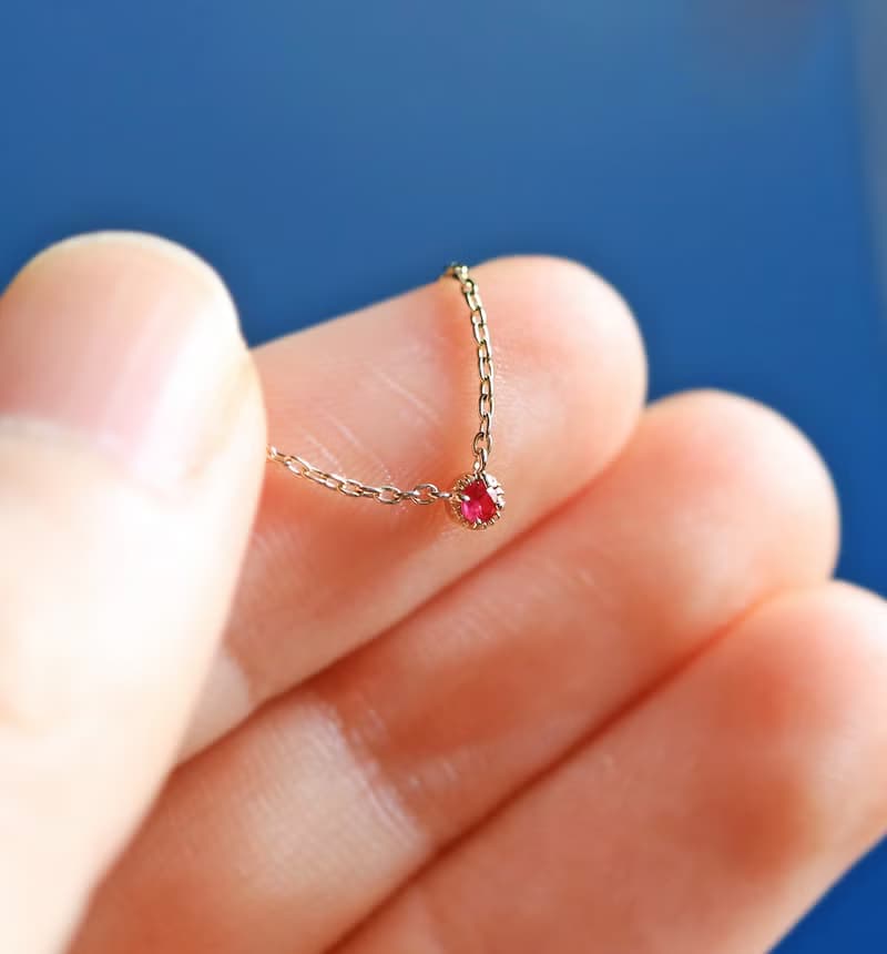 7月誕生石 K10 ルビーの一粒ネックレス ~Petela~ (K18 変更可能)