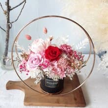 海藏設計│昂列斯特。紅粉質感金環桌花。祝賀花禮