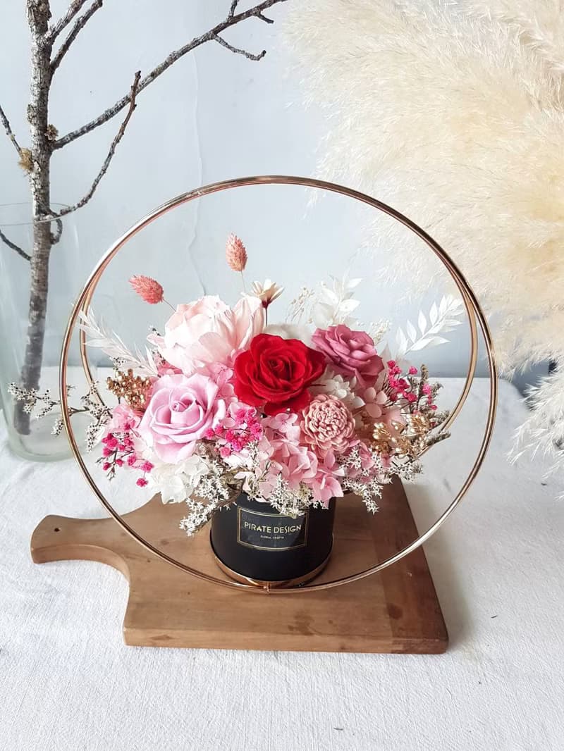 海藏設計│昂列斯特。紅粉質感金環桌花。祝賀花禮