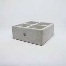 【野草不野】田字格 / 水泥盆器