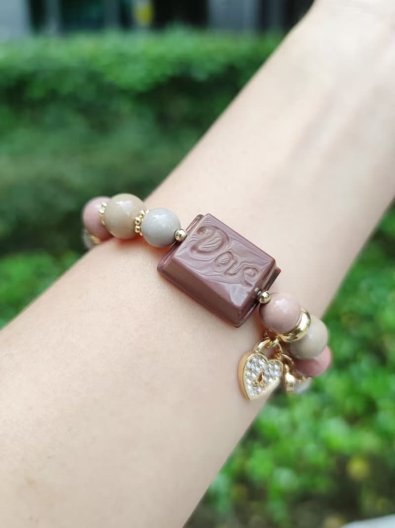 莫蘭迪色系德芙巧克力阿拉善 鑽切珊瑚玉 阿拉善設計款 手鍊