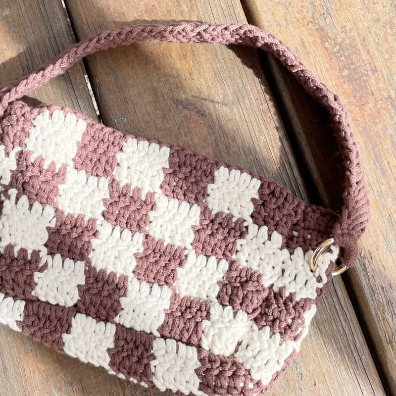 手工鉤織棋格腋下包 手挽【Crochet bag】