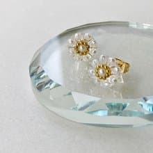 ミニパールフラワーピアス/イヤリング
